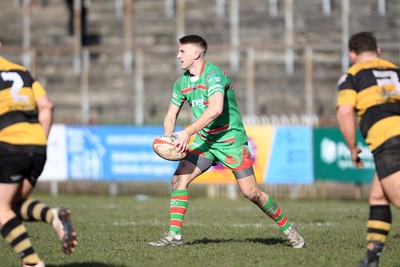 010325 - Ebbw Vale v Newport - Super Rygbi Cymru - Evan Lloyd of Ebbw Vale