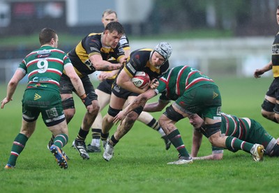 030526 - Ebbw Vale v Newport RFC, Super Rugbi Cymru Play Off Semi-Final - Hunter Ward of Newport charges foward