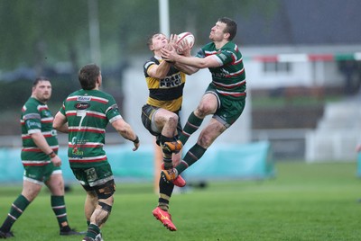 030526 - Ebbw Vale v Newport RFC, Super Rugbi Cymru Play Off Semi-Final - Oli Andrew of Newport and Jon Evans of Ebbw Vale compete for the ball