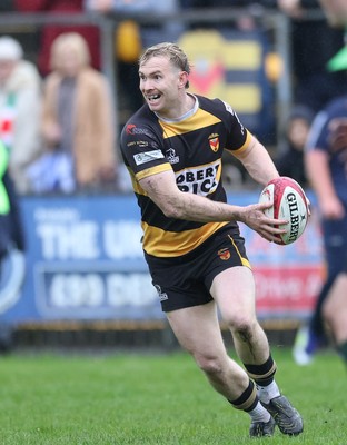 030526 - Ebbw Vale v Newport RFC, Super Rugbi Cymru Play Off Semi-Final - Carwyn Penny of Newport