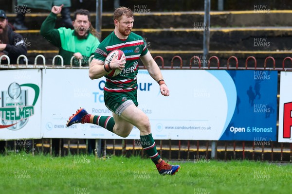 030526 - Ebbw Vale v Newport RFC, Super Rugbi Cymru Play Off Semi-Final - Dafydd Thomas of Ebbw Vale