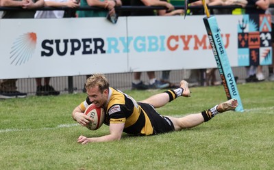 180525 - Ebbw Vale  v Newport RFC, Super Rygbi Cymru Grand Final - Carwyn Penny of Newport dives in to score try