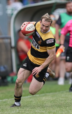 180525 - Ebbw Vale  v Newport RFC, Super Rygbi Cymru Grand Final - Carwyn Penny of Newport breaks away to score try