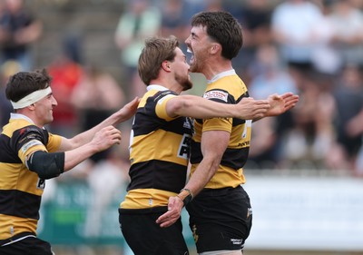 180525 - Ebbw Vale  v Newport RFC, Super Rygbi Cymru Grand Final - Iestyn Galton of Newport celebrates after he races in to score try