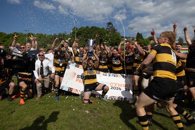 180525 - Ebbw Vale  v Newport RFC, Super Rygbi Cymru Grand Final - Newport captain Ben Roach lifts the Super Rygbi Cymru trophy after the victory over Ebbw Vale