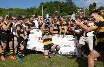 180525 - Ebbw Vale  v Newport RFC, Super Rygbi Cymru Grand Final - Newport captain Ben Roach lifts the Super Rygbi Cymru trophy after the victory over Ebbw Vale