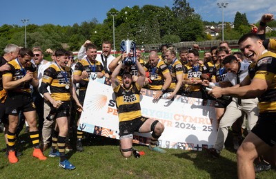 180525 - Ebbw Vale  v Newport RFC, Super Rygbi Cymru Grand Final - Newport captain Ben Roach lifts the Super Rygbi Cymru trophy after the victory over Ebbw Vale