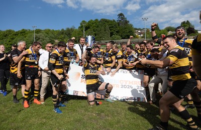 180525 - Ebbw Vale  v Newport RFC, Super Rygbi Cymru Grand Final - Newport captain Ben Roach lifts the Super Rygbi Cymru trophy after the victory over Ebbw Vale