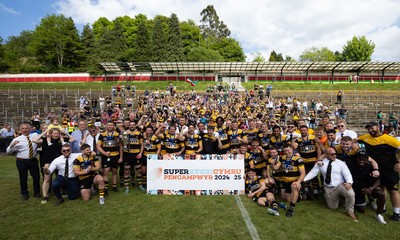 180525 - Ebbw Vale  v Newport RFC, Super Rygbi Cymru Grand Final - Newport Players celebrate with their fans