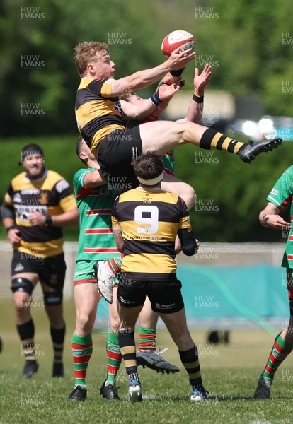 180525 - Ebbw Vale  v Newport RFC, Super Rygbi Cymru Grand Final - Iestyn Galton of Newport looks to win the ball