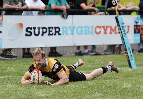 180525 - Ebbw Vale  v Newport RFC, Super Rygbi Cymru Grand Final - Carwyn Penny of Newport dives in to score try