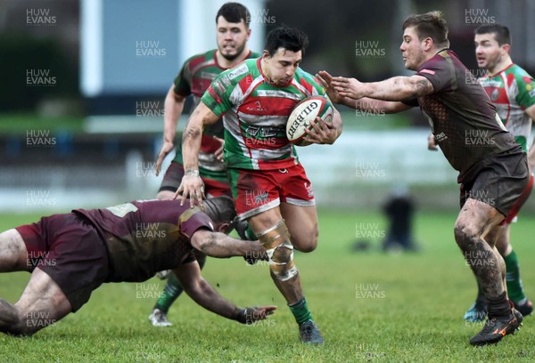 060118 - Ebbw Vale v RGC1404 - WRU National Cup - Ebbw's Dominic Franchi on the attack