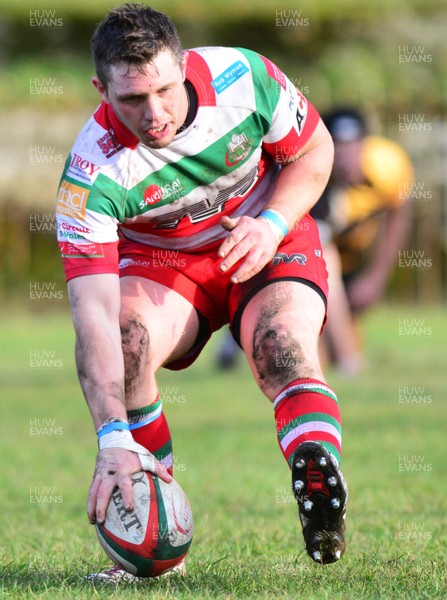 280117 - Ebbw Vale v Skewen-National Cup round 1-Ebbw's David Langdon scores a try