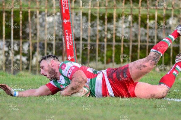 280117 - Ebbw Vale v Skewen-National Cup round 1-Ebbw's Nathan Preece dives over for a try