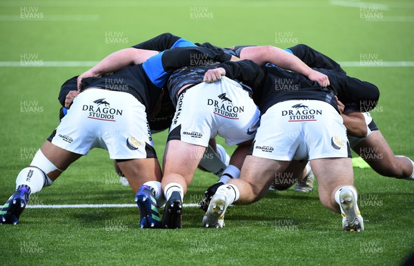 170922 - Edinburgh Rugby v Dragons RFC - United Rugby Championship - Dragons RFC front row packs down for scrum practice during the pre match warm up