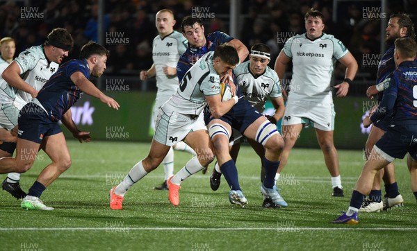 291125 - Edinburgh Rugby v Ospreys - United Rugby Championship - Max Nagy of Ospreys is tackled by Callum Hunter-Hill of Edinburgh