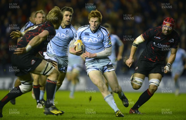 150213 Edinburgh v Blues - RaboDirect Pro12 - Blues' Rhys Patchell makes break to set up a try as Edinburgh's Izak van der Westhuizen chases 