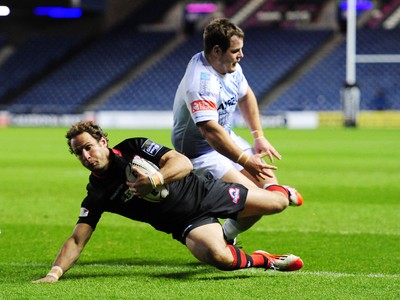 231114 - Edinburgh v Cardiff Blues - Guinness PRO12Andries Strauss scores the opening try for Edinburgh(c) Huw Evans Picture Agency