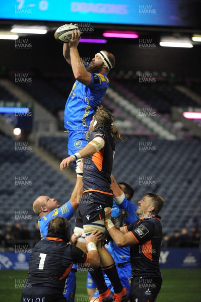 081119 - Edinburgh Rugby - Dragons - Guinness PRO14 - Joe Davies of Dragons lock wins a line out