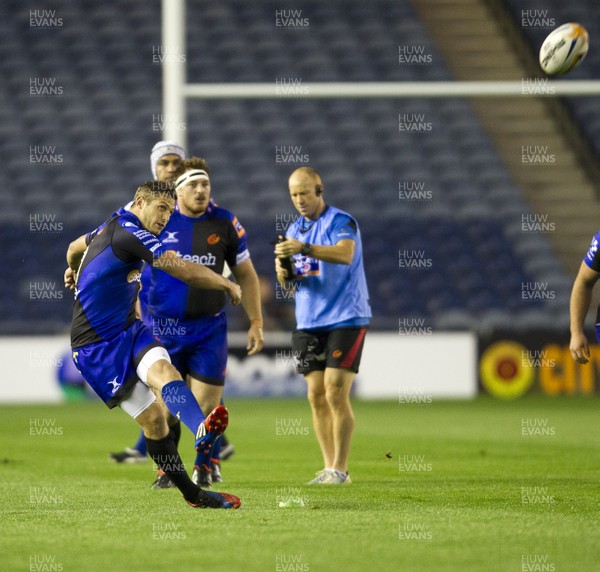 130913  Edinburgh v Dragons…Jason Tovey kicks a penalty