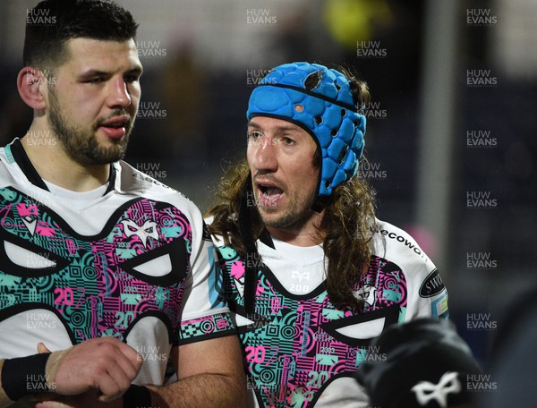 010324 - Edinburgh v Ospreys - United Rugby Championship - Justin Tipuric of Ospreys captain (R) leaves the field dejected following a 19-15 defeat