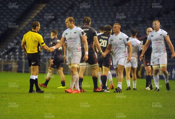 031020 - Edinburgh v Ospreys - Guinness PRO14 - Alun Wyn Jones of Ospreys shakes hands with referee Andrew Brace at the end of the match
