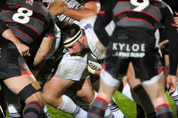 041117 - Edinburgh Rugby v Ospreys - Guinness PRO14 -  Guy Mercer of Ospreys tucks the ball under his arm as the pack drive forward