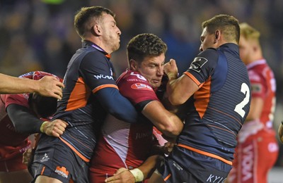 261019 - Edinburgh Rugby v Scarlets - Guinness PRO14 -  Matt Scott of Edinburgh , Kieron Fonotia of Scarlets and Mike Willemse of Edinburgh