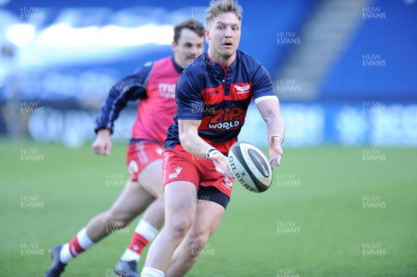 270221 - Edinburgh Rugby v Scarlets - Guinness PRO14 - Tyler Morgan of Scarlets during the warm up