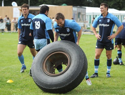 04.08.08 - Cardiff Blues Blues' Rhys Williamsl takes part in a public training session at Eisteddfod 