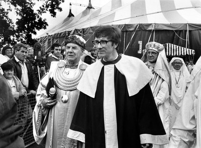 Eisteddfod Chairing 040888