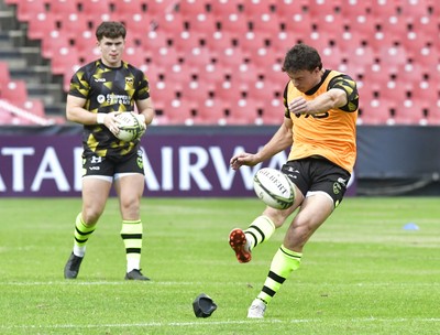 180125  Emirates Lions v Dragons RFC, EPCR Challenge Cup - Dragons warm up ahead of the match