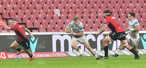 170525 - Emirates Lions v Ospreys - United Rugby Championship - Keiran Williams of Ospreys with the ball