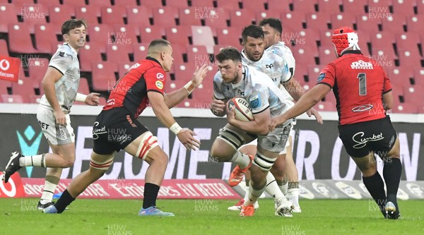 170525 - Emirates Lions v Ospreys - United Rugby Championship - James Ratti of Ospreys with the ball