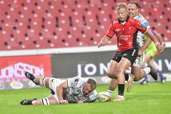 170525 - Emirates Lions v Ospreys - United Rugby Championship - Will Griffiths of Ospreys scores a try