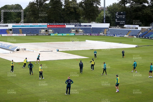 030916 - England Cricket Training - England warm up in the SSE SWALEC Stadium