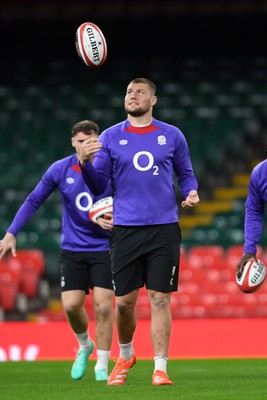 140325 - England Rugby Captains Run ahead of their final 6 Nations game against Wales Tomorrow - Tom Willis of England During Training