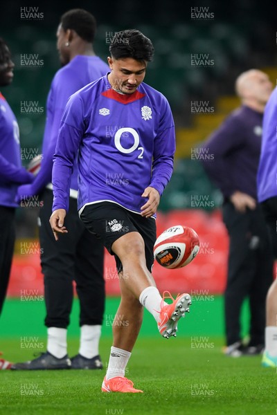 140325 - England Rugby Captains Run ahead of their final 6 Nations game against Wales Tomorrow - Marcus Smith of England During Training