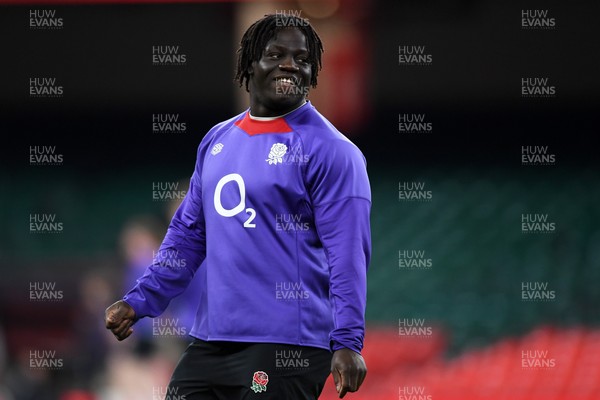 140325 - England Rugby Captains Run ahead of their final 6 Nations game against Wales Tomorrow - Asher Opoku-Fordjour of England during training