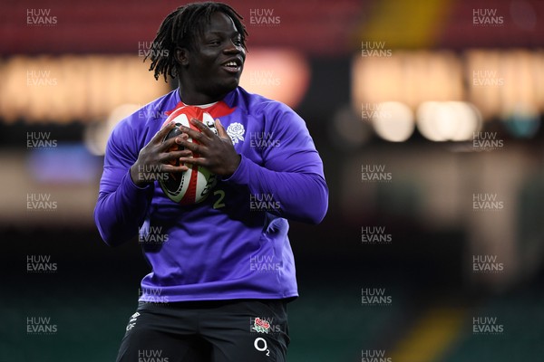 140325 - England Rugby Captains Run ahead of their final 6 Nations game against Wales Tomorrow - Asher Opoku-Fordjour of England during training