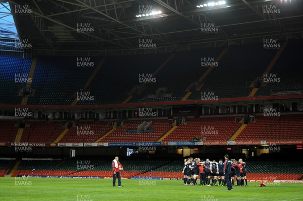 150313 - England Rugby Captains Run -England players during training