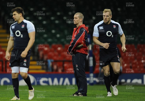 150313 - England Rugby Captains Run -Stuart Lancaster during training