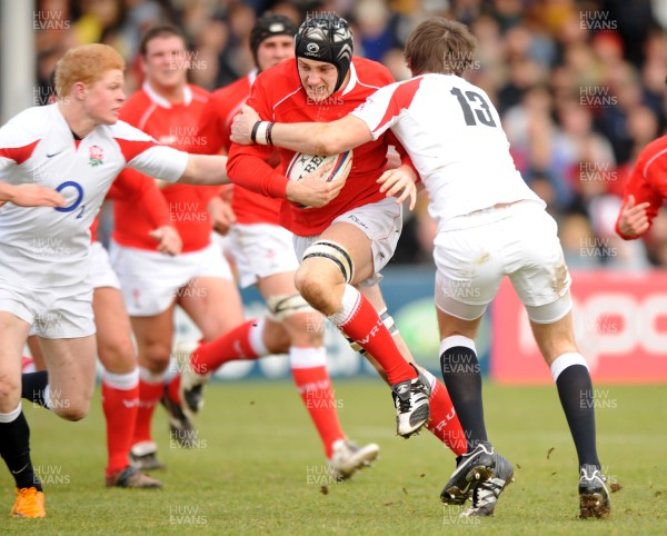 02.03.08 - England Under 18s v Wales Under 18s - Under 18 Six Nations - Wales' James King goes on the charge 
