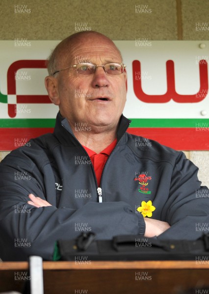 02.03.08 - England Under 18s v Wales Under 18s - Under 18 Six Nations - Wales Under 18s Team manager, Terry Cobner 