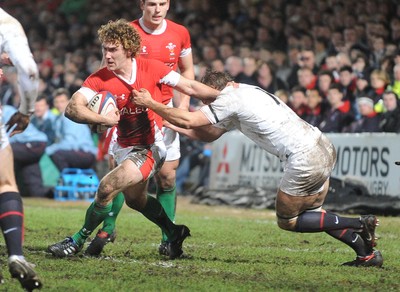 05.02.10 - Six Nations under 20 Championship, England under 20 v Wales under 20 Wales' James Loxton tries to get through 