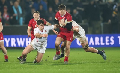 060226 - England U20 v Wales U20, 2026 U20 Six Nations -  Steffan Emanuel of Wales looks to break away
