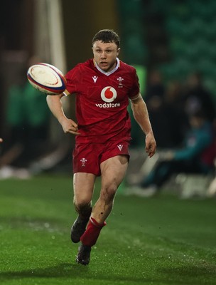 060226 - England U20 v Wales U20, 2026 U20 Six Nations - Tom Bowen of Wales kicks ahead