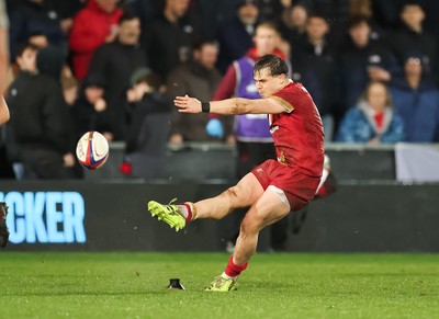 060226 - England U20 v Wales U20, 2026 U20 Six Nations - Carwyn Leggatt-Jones of Wales kicks penalty