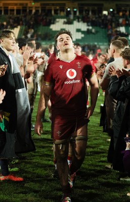 060226 - England U20 v Wales U20, 2026 U20 Six Nations - Deian Gwynne of Wales shows the dejection as the team are clapped off by England at the end of the match