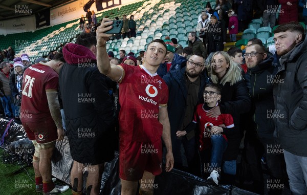 060226 - England U20 v Wales U20, 2026 U20 Six Nations - Wales players with family and friends at the end of the match
